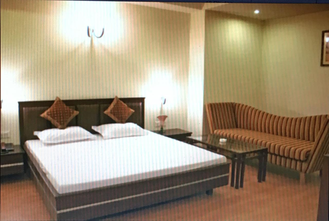 Elm Tree Amritsar Hotel Ngoại thất bức ảnh